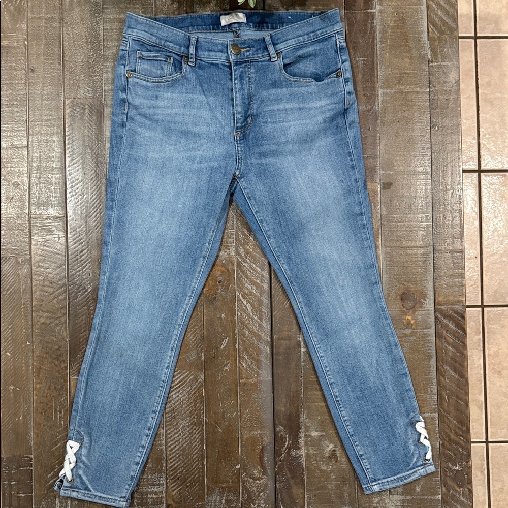 LOFT Modern Skinny Ankle Jeans Light Wash Lace-Up Hem 8P